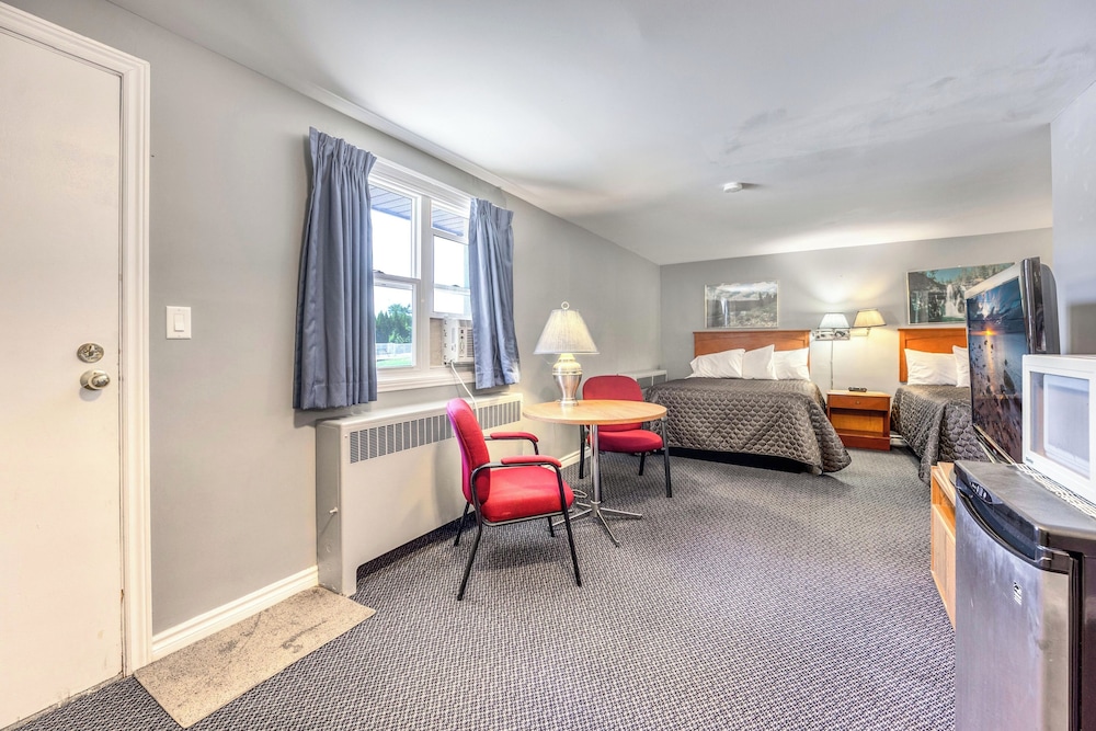 Deluxe Double Room, 2 Queen Beds, Non Smoking, Bathtub photo 3