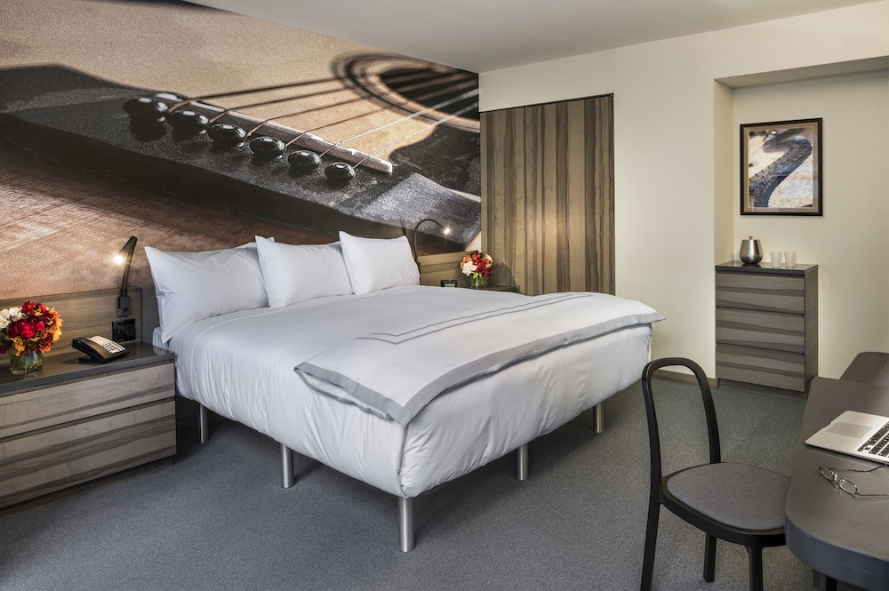 Superior Suite, 1 King Bed