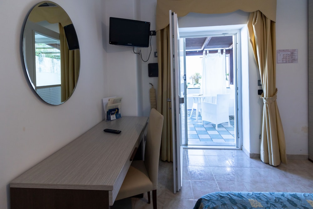 Comfort Room photo 2
