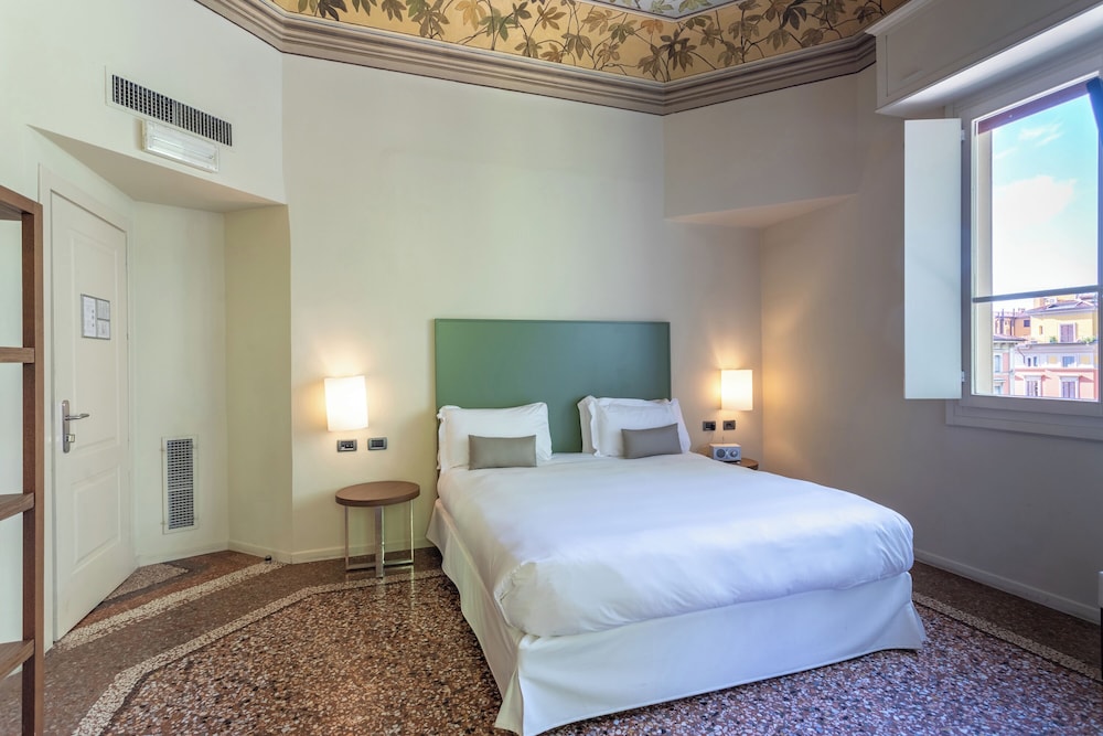 Grand Room photo 1
