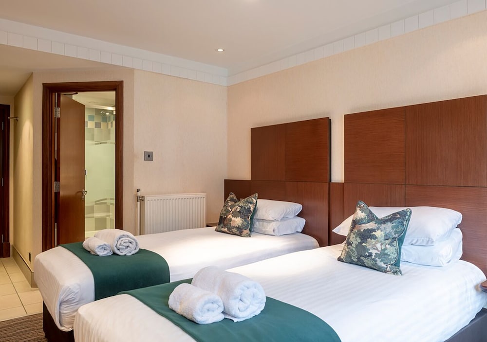Standard Twin Room - Photo 6