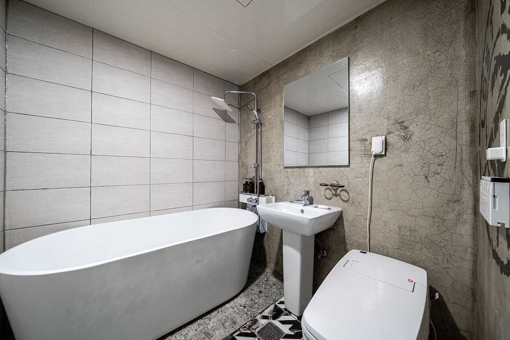 Deluxe Double Room, Non Smoking photo 3