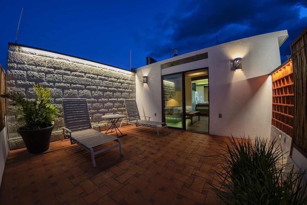 Junior Suite, 1 King Bed, Terrace photo 1