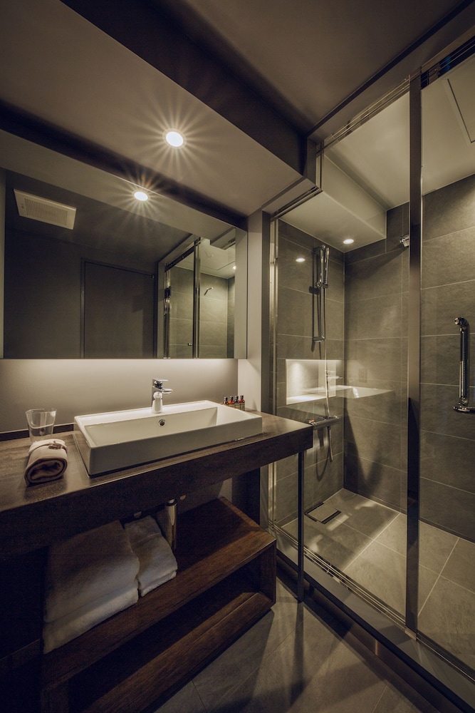 Standard Double Room - Photo 4