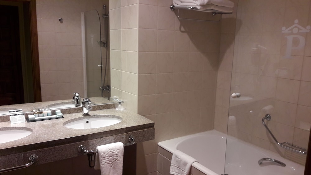 Standard Twin Room photo 2