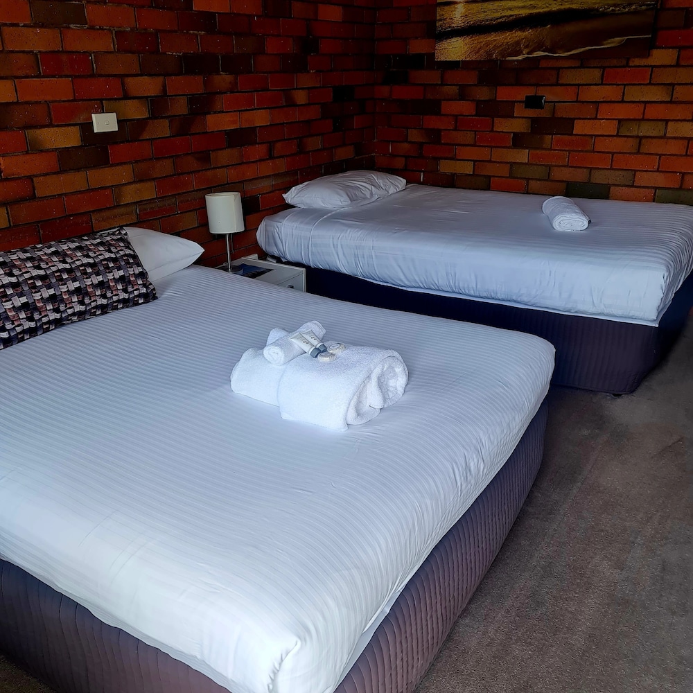 Premier Double or Twin Room, Non Smoking (Double and Single room) photo 2