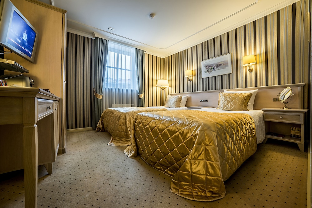 Double Room - Photo 8