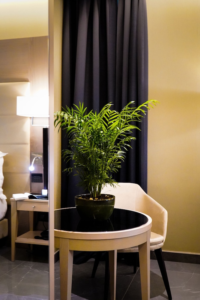 Family Suite, 2 Bedrooms - Photo 4