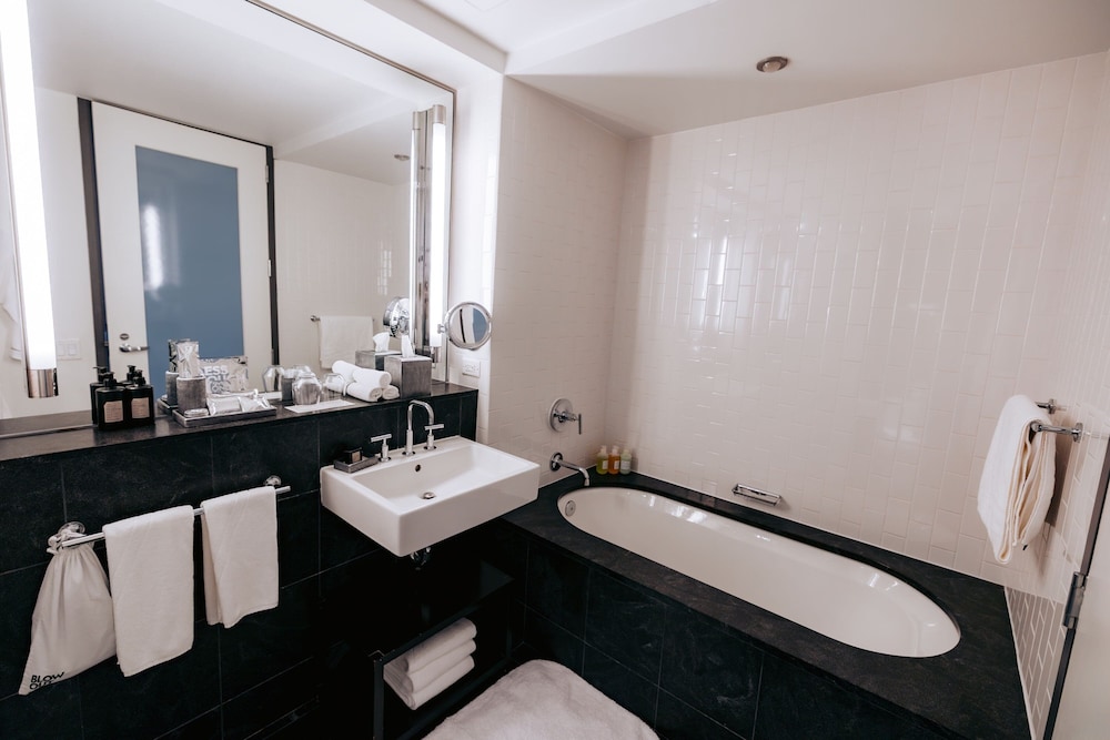 Fantastic Room, Junior Suite, 1 Bedroom, River View - Photo 6