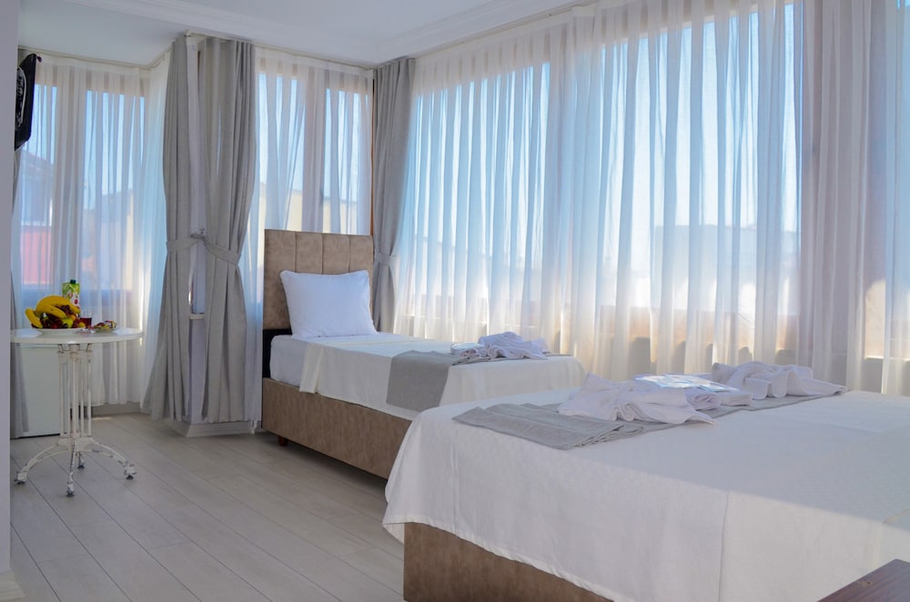 Standard Triple Room, 3 Bedrooms photo 3