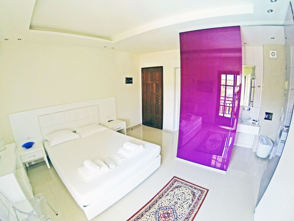 Suite, 2 Bedrooms photo 3