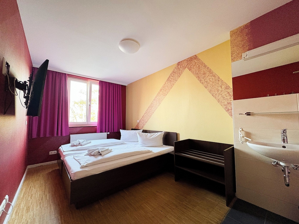 Double or Twin Room, Shared Bathroom photo 2