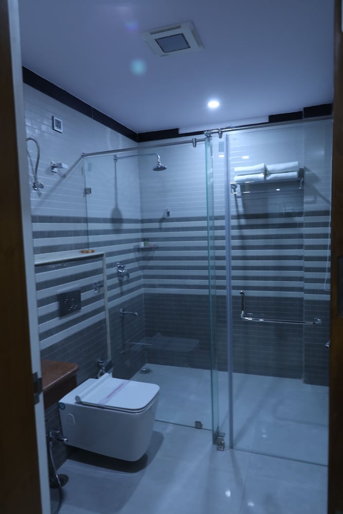 Luxury Studio Suite photo 2