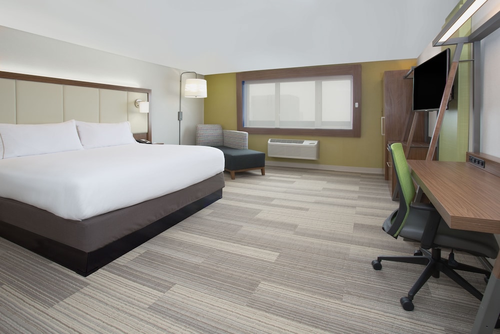 Standard Room, 1 King Bed, Accessible (Communications) - Photo 4
