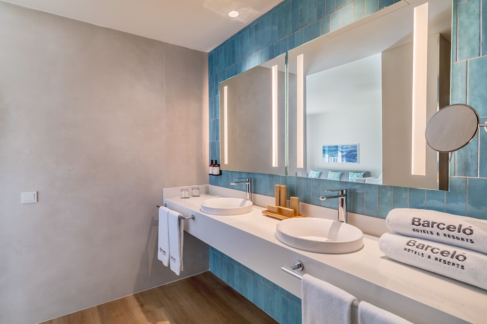 Family Room, Sea View