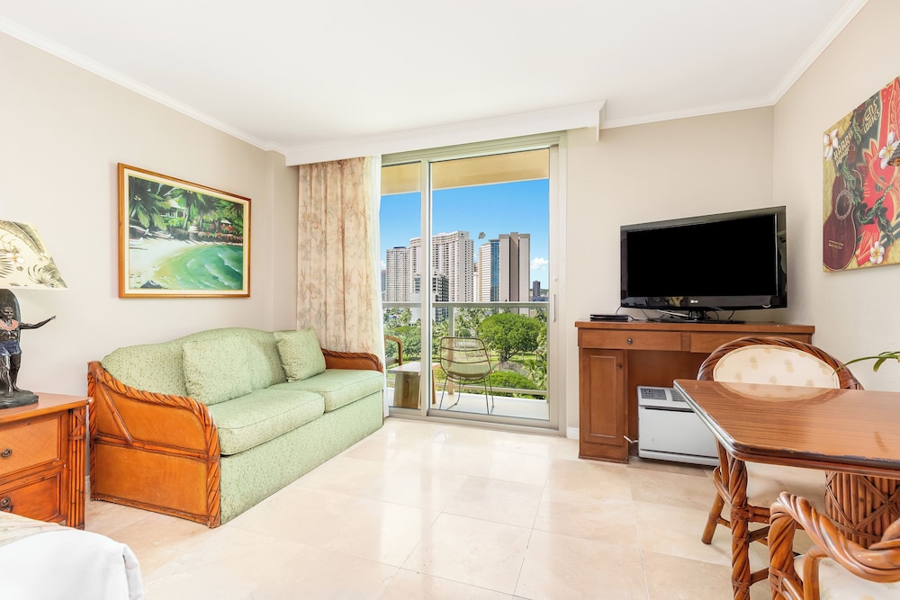 Room, 1 Queen Bed with Sofa bed, City View - Photo 6