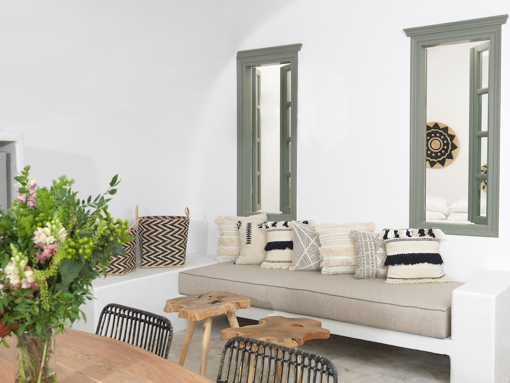 Traditional House, 2 Bedrooms, Private Pool (Plunge)