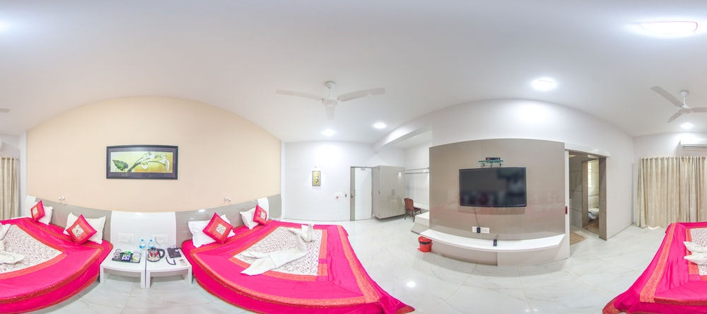 Grand Superior Room