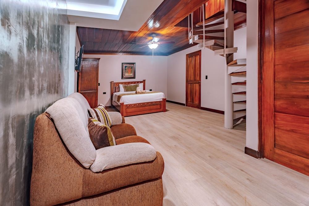 Family Room photo 1