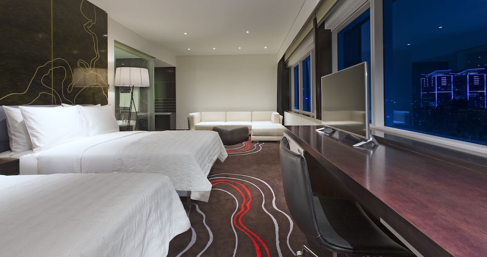 Club Studio Suite, 2 Double Beds, Non Smoking photo 2