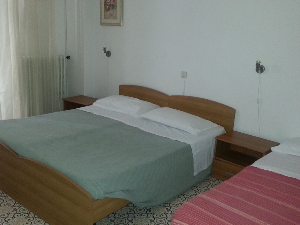 Quadruple Room photo 2