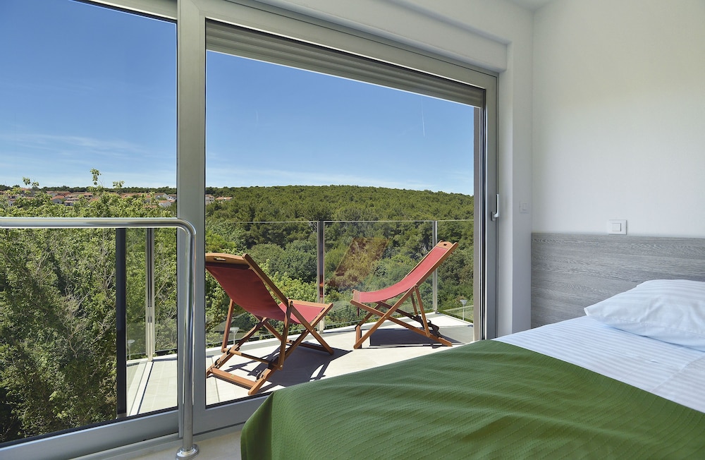 Suite, 1 Bedroom, Balcony photo 2