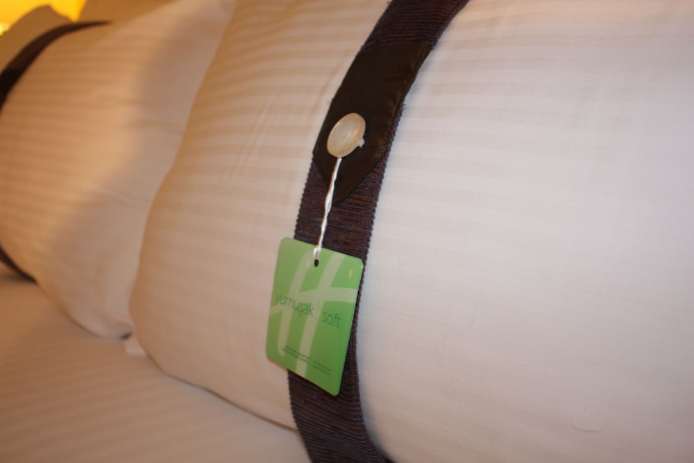 Standard Room, 1 King Bed thumbnail 5