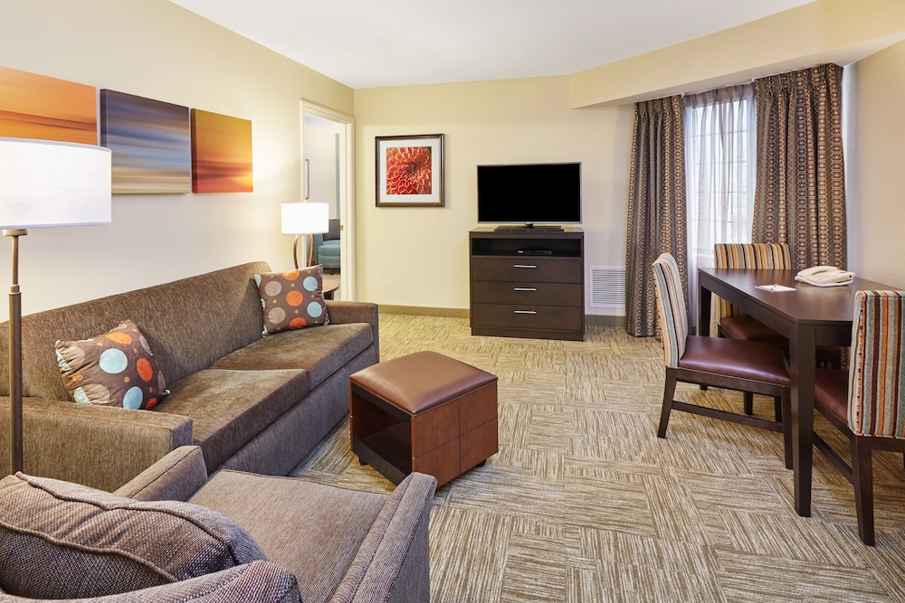 Suite, 2 Bedrooms, Kitchen (2 Bathrooms) - Photo 1
