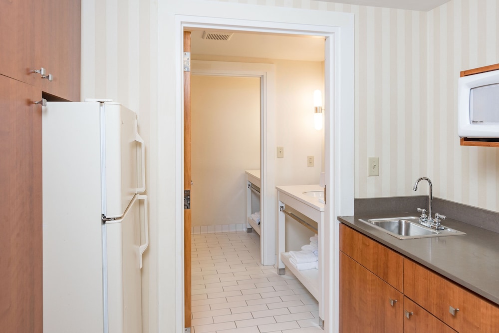 Apartment, 2 Bedrooms - Photo 1