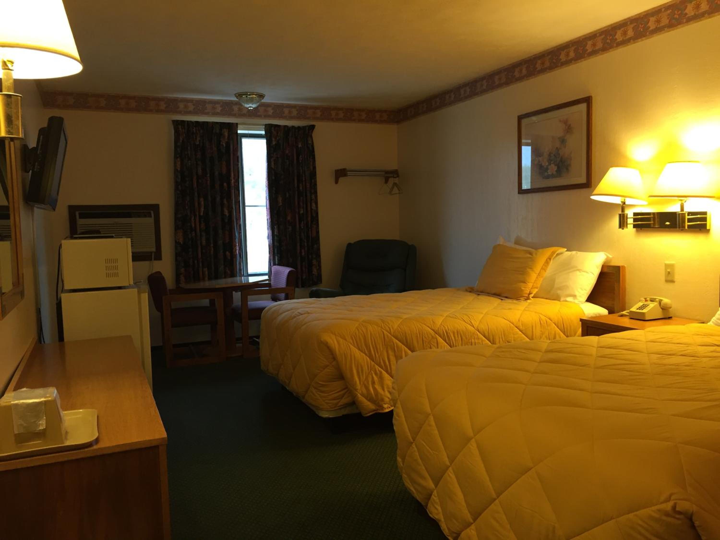 Double Room with Two Double Beds - Photo 1