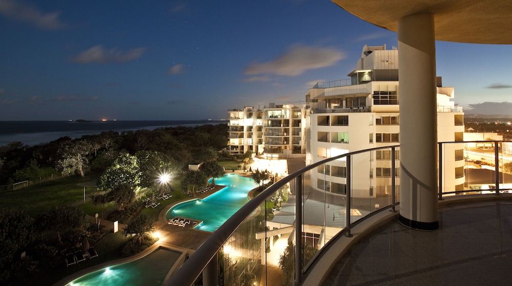 3 Bedroom Ocean View Apartment - Photo 9