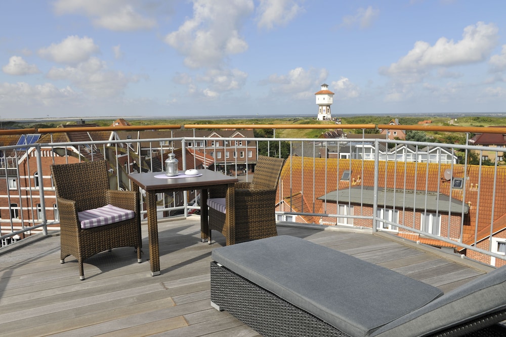 Junior Suite, 1 Double Bed, Ocean View photo 3