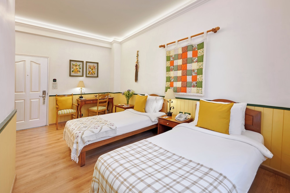 Boutique Room - Photo 5