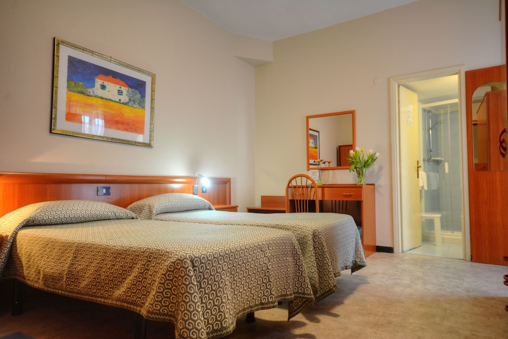 Standard Triple Room, Balcony