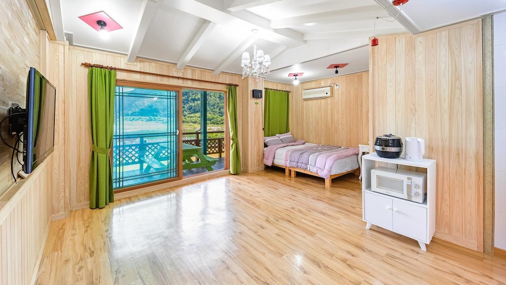 Basic Room, 1 Bedroom (Haengunuiyeosin tike) photo 1
