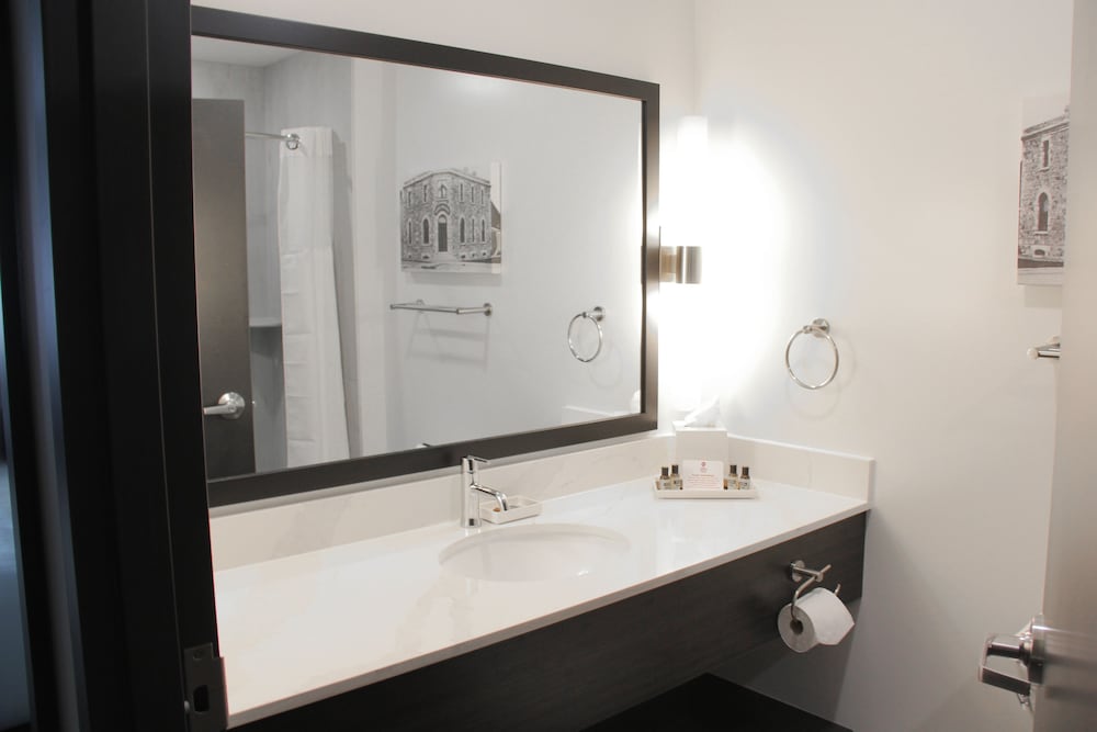 Suite, Multiple Beds, Refrigerator & Microwave (with Sofabed) - Photo 8