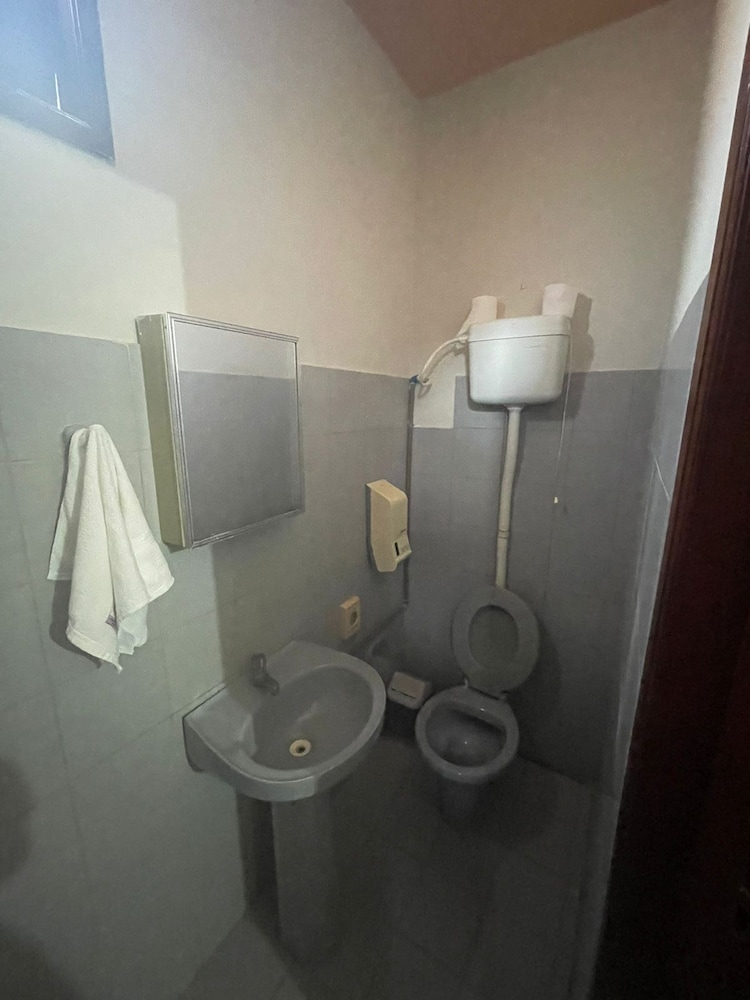 Standard Single Room photo 2