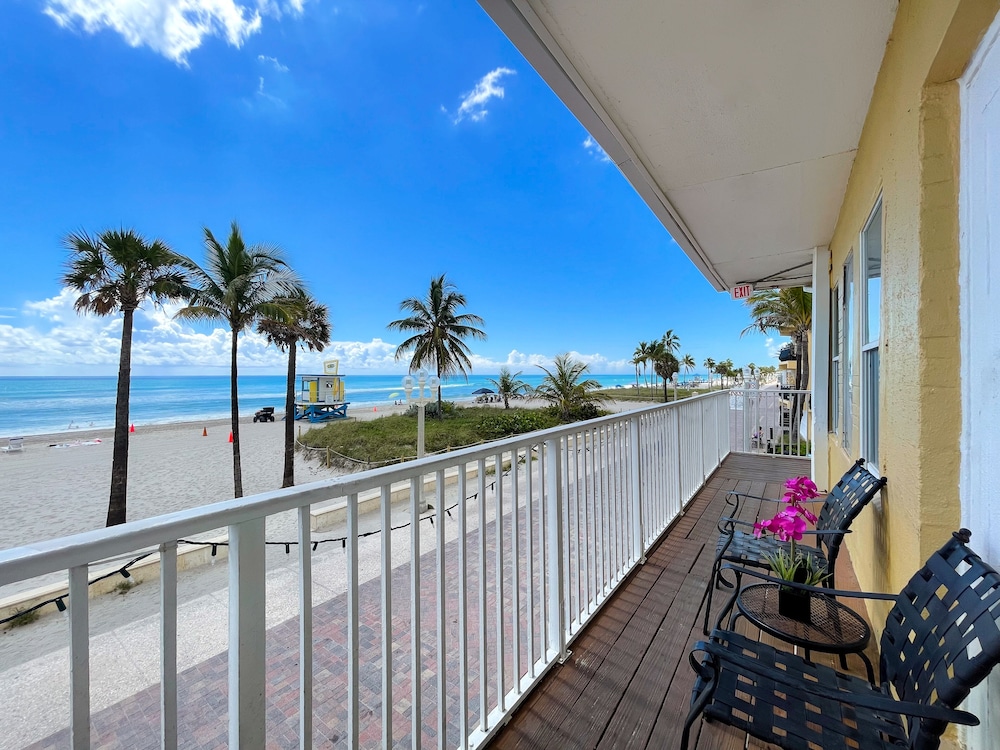 Bedroom Suite Oceanfront - Photo 2