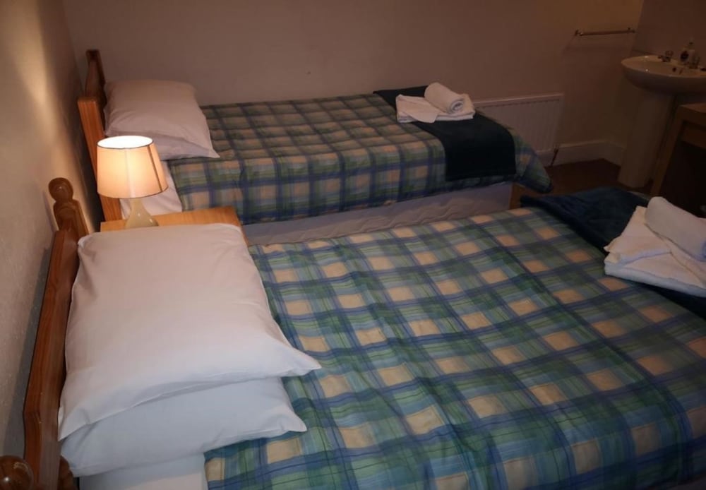 Twin Room with Ensuite photo 2