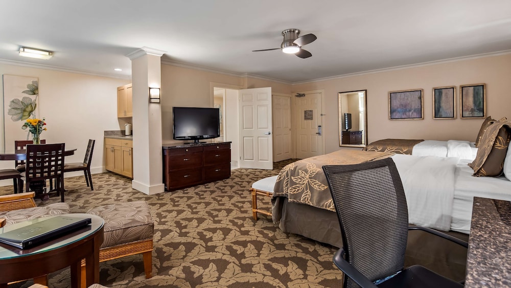 Standard Studio, 2 Queen Beds, Accessible, Non Smoking (View)