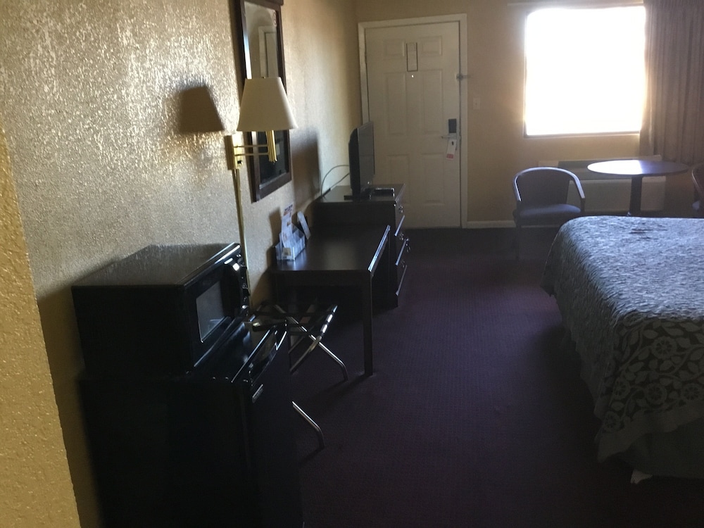 Basic Single Room photo 2