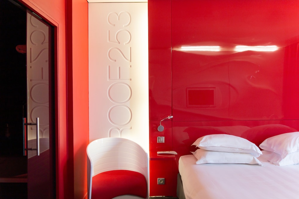Basic Studio, 1 Queen Bed photo 2