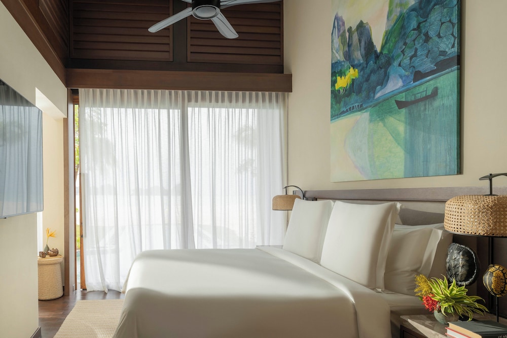 Premier Two-Bedroom Beach Villa with Pool - Photo 3