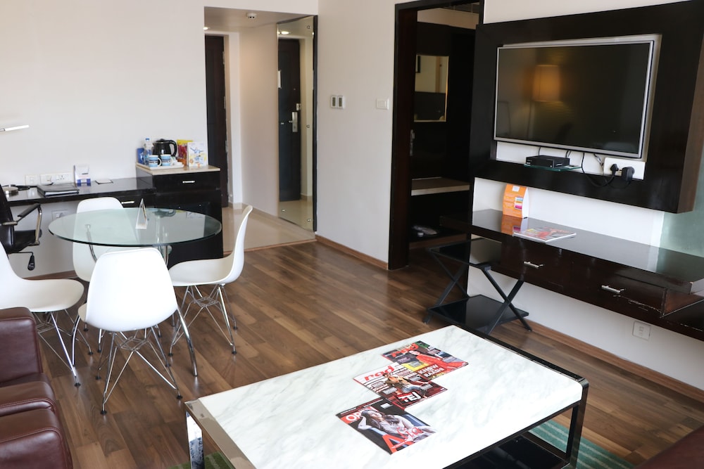 Deluxe Suite (Deluxe Suite) photo 2
