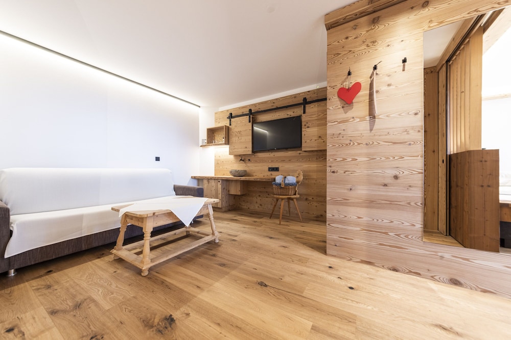 Junior Suite, Balcony photo 3