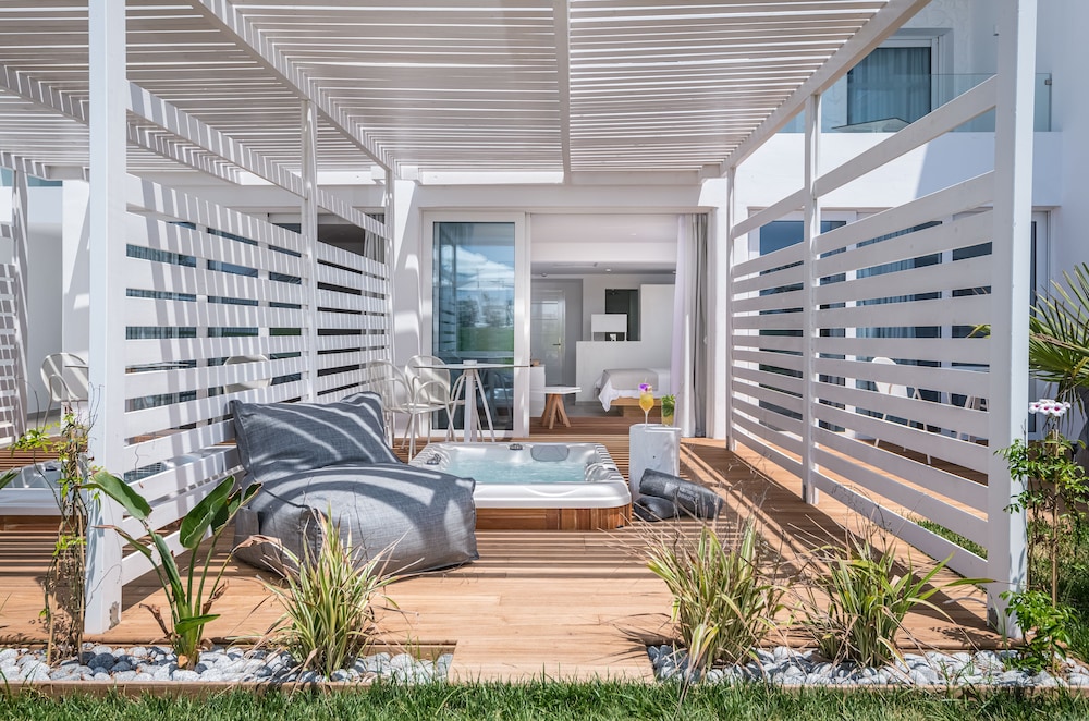 Junior Suite with outdoor Jacuzzi photo 1