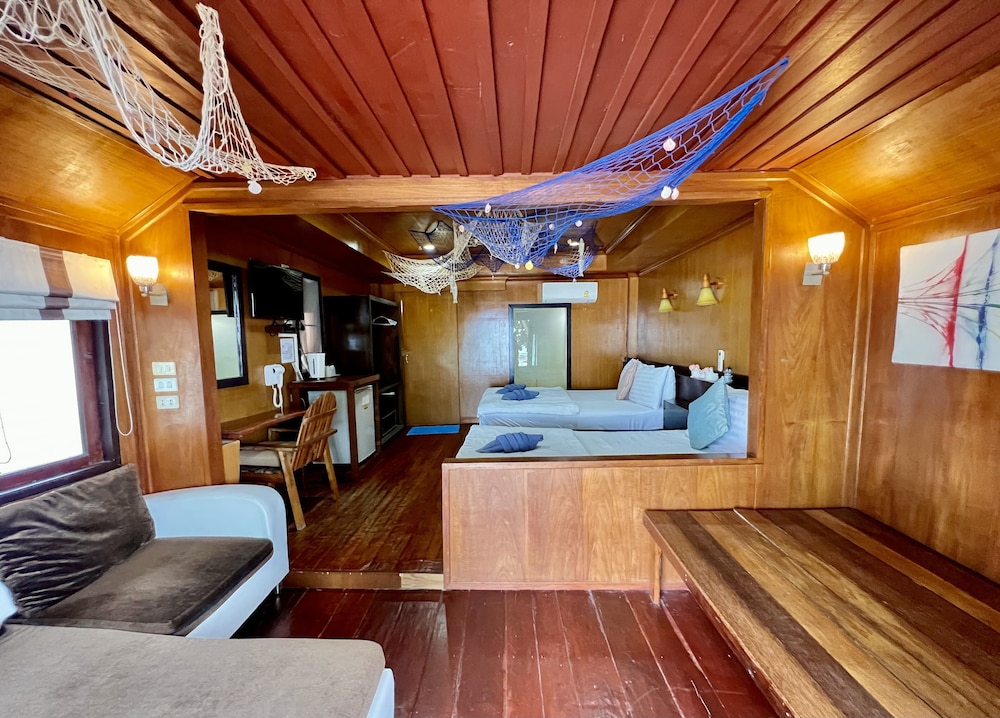Sea Breeze Family Bungalow photo 2