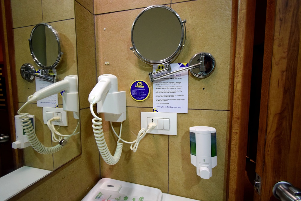 Executive Room - Photo 17