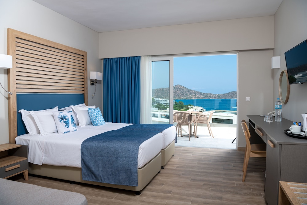 Double Room - Photo 6