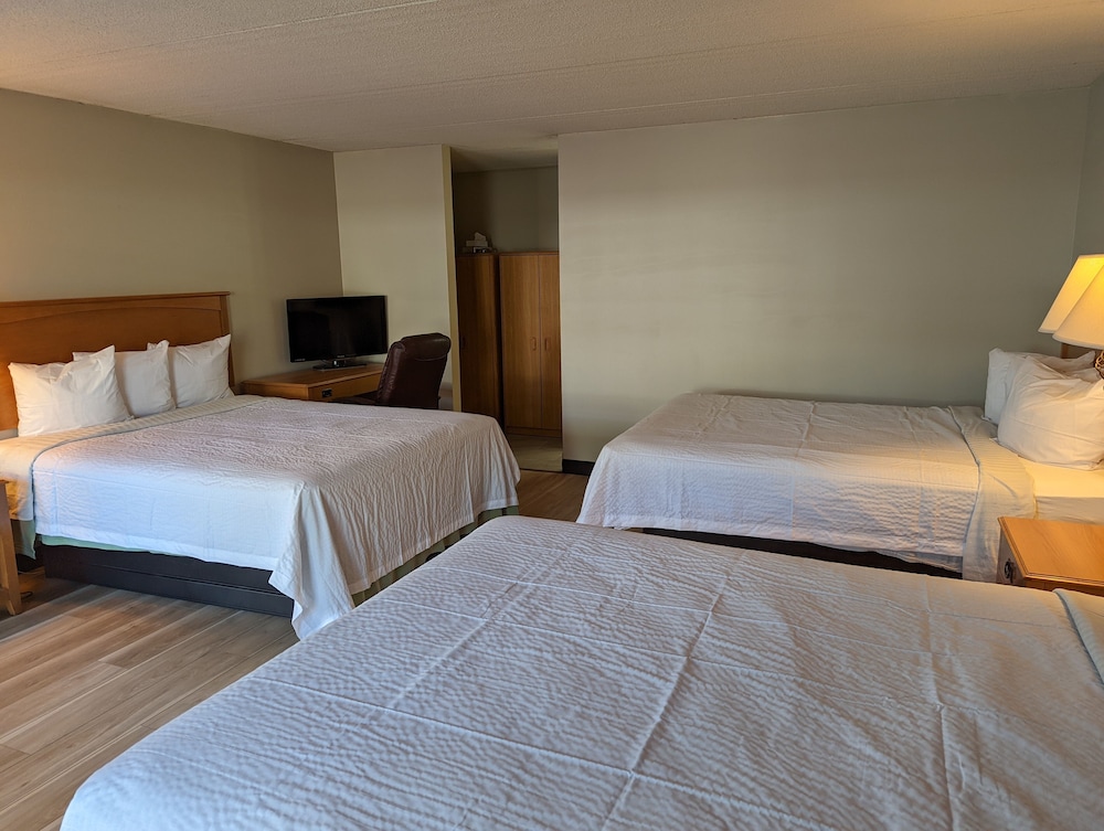 Room, Multiple Beds, Non Smoking photo 3